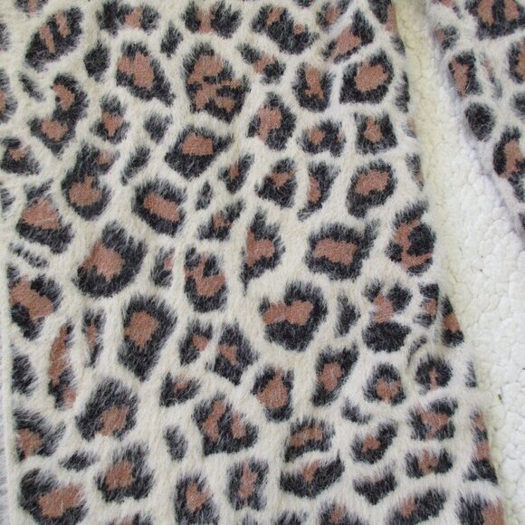Alya Women's Soft Fuzzy Leopard Print Cardigan Size Small - Picture 4 of 9